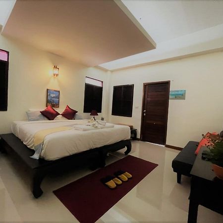 Rainforest Huahin Village Hotel Bagian luar foto