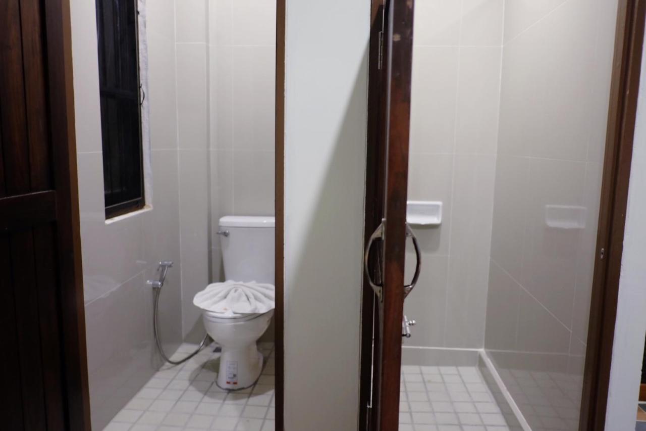 Rainforest Huahin Village Hotel Bagian luar foto