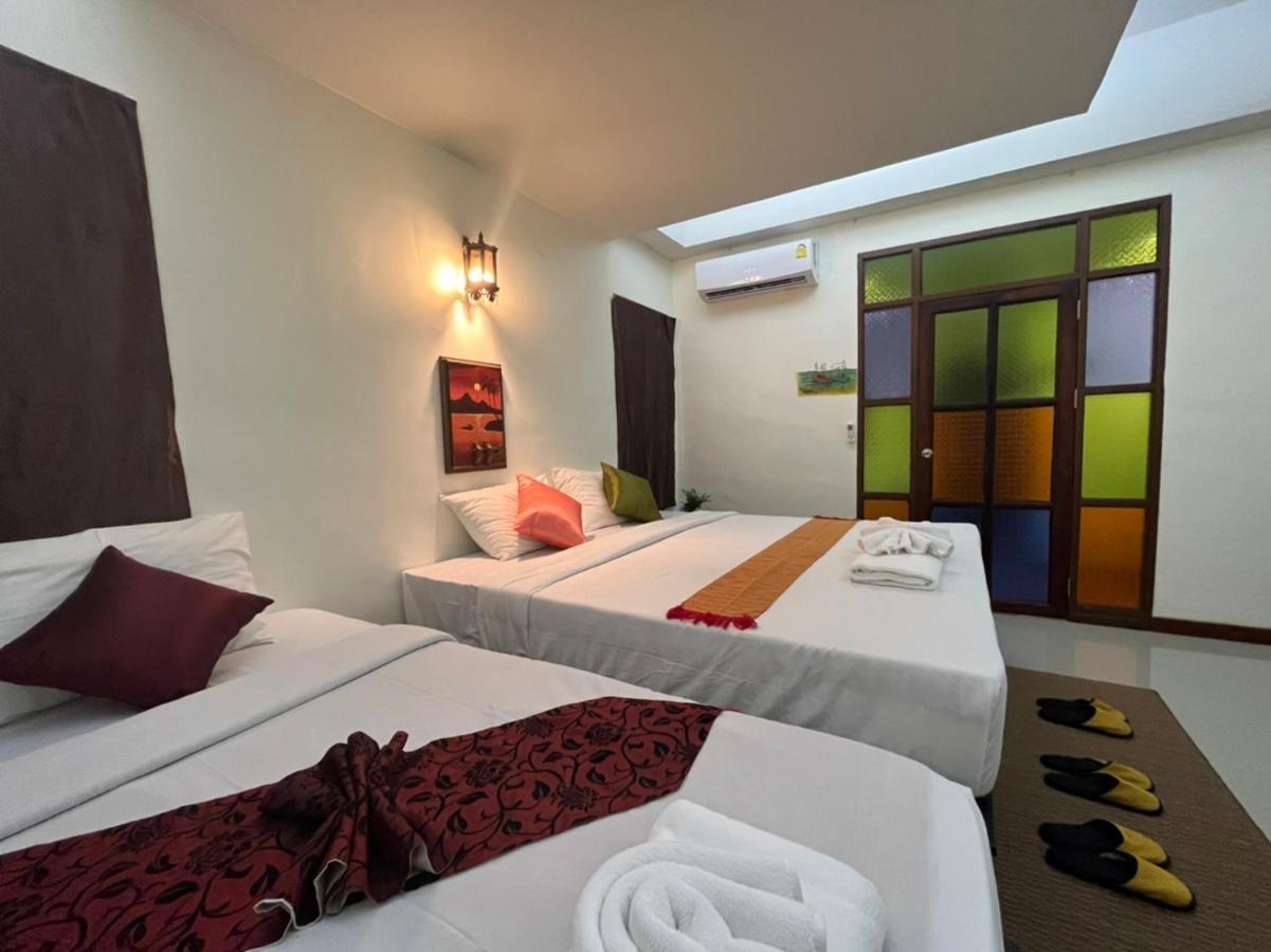 Rainforest Huahin Village Hotel Bagian luar foto