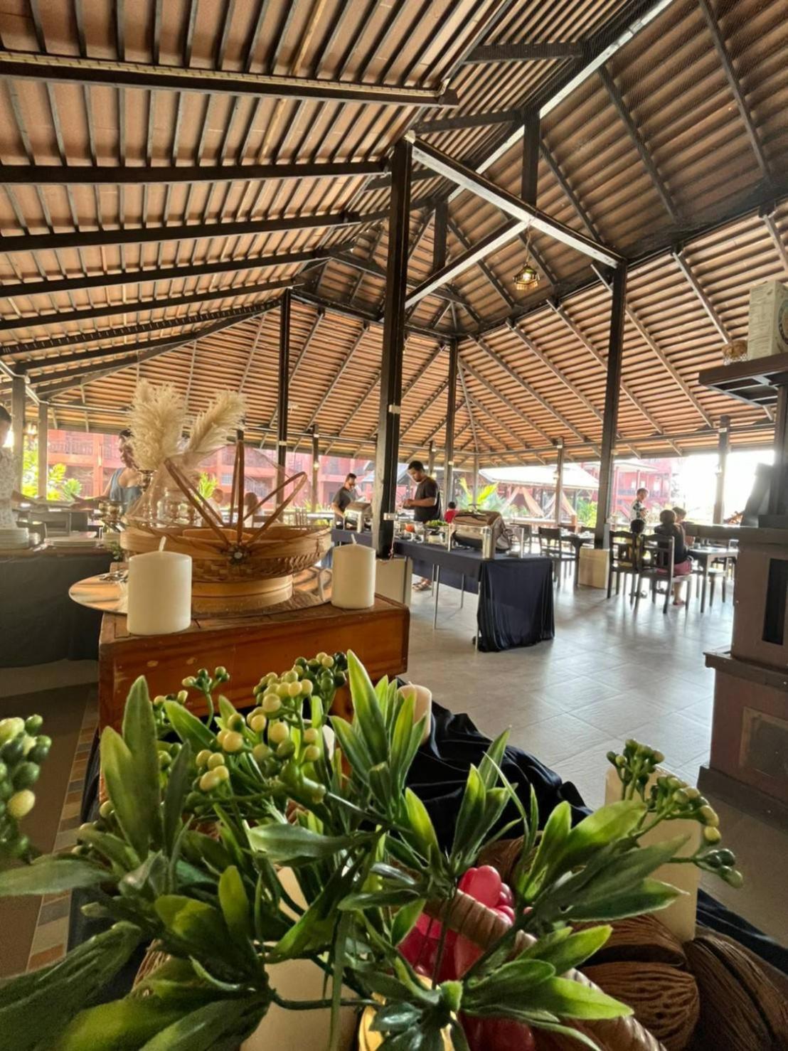 Rainforest Huahin Village Hotel Bagian luar foto